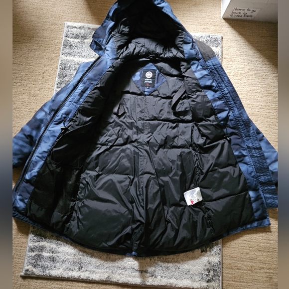 Canada Goose Rossclair Parka - Picture 11 of 16